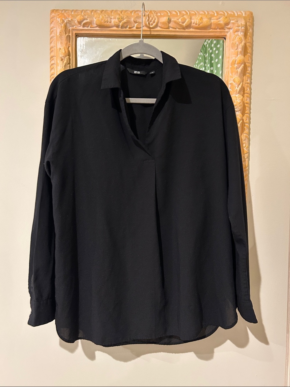 Uniqlo Black Long-Sleeve Button-Down Blouse